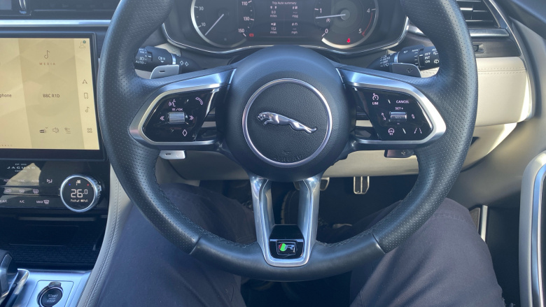 Jaguar F-Pace 2.0 D200 R-Dynamic Black 5dr Auto AWD Diesel Estate